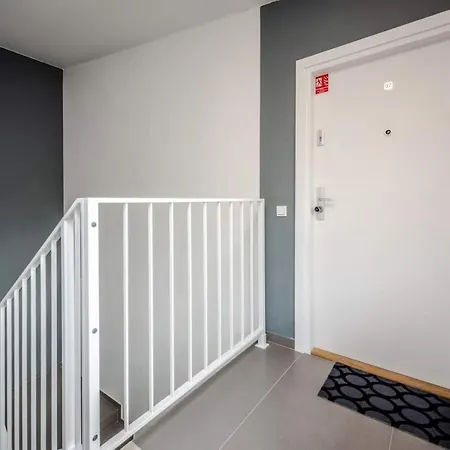 Modern Arizona Old Town Dietla Balcony Апартаменты *