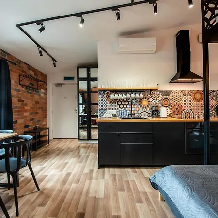 Modern Arizona Old Town Dietla Balcony Apartment *